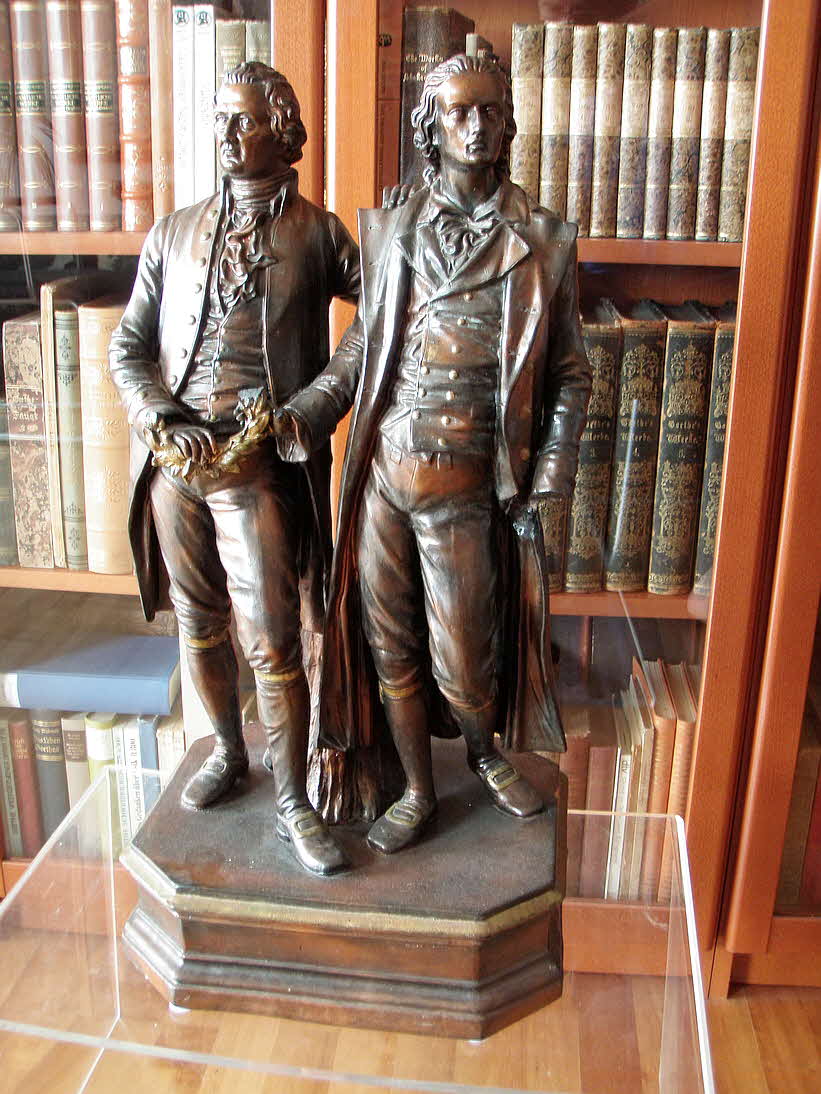 Goethe und Schiller - nach dem Denkmal in Weimar - 60 x 30 x 26 cm- 59 € mtl./K 650 €